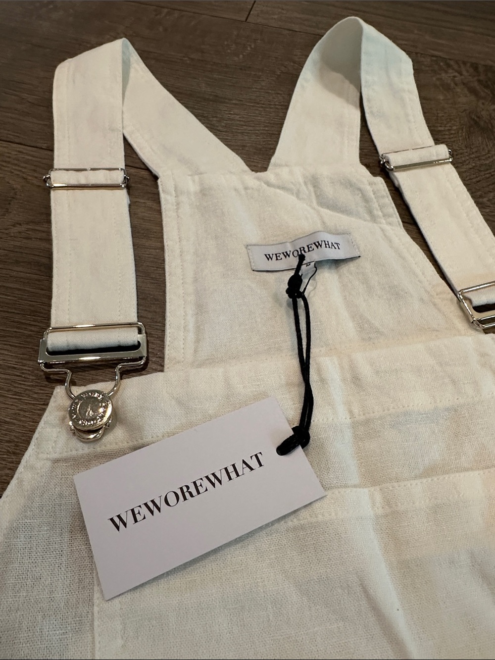 WeWoreWhat Relaxed Linen Short Overalls - Picture 12 of 12